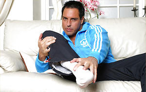 Marcello jacking off and shooting load in his own face