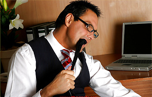 Office hunk Marcello plays with his cock and feet