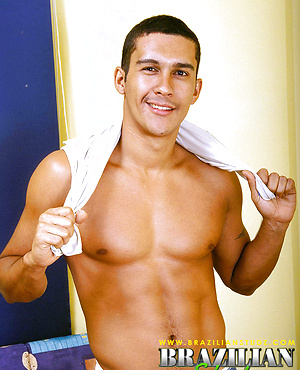 Alvaro Bispo shows cock