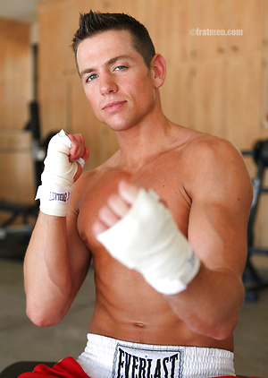Flexible muscled stud shows his dick