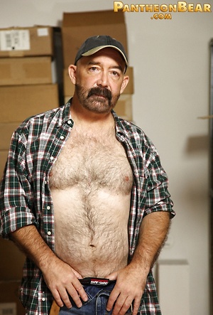 Hairy daddy Tim Phillips naked by Pantheon Bear image 4