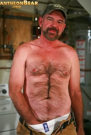 Mature bear Ford Holland