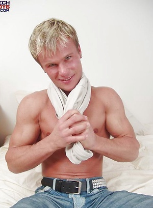 Blond stud naked