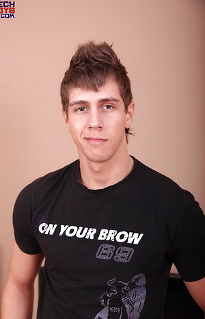 Czech twink strips out of his tight jeans to jerk off