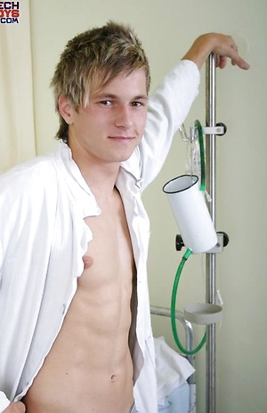 Straight jock jerking ff dick