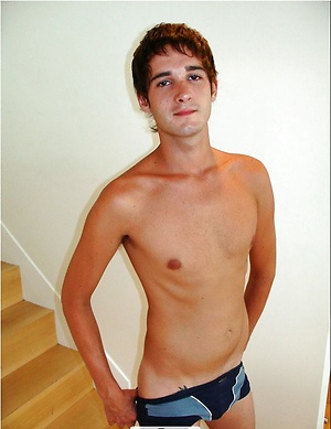 Justino is a very sexy twink who relaxes and jerks himself off for us
