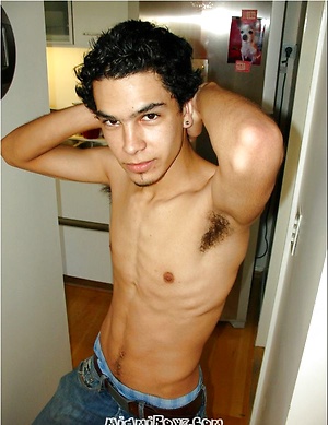 Latin guy Nico jacking off