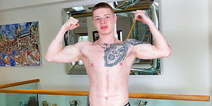 Young Straight Muscular Lad Wanks his Uncut Cock & Fires a Massive Load Over his Shoulder!