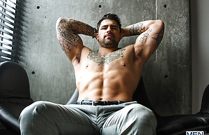 Athletic men Diego Sans & Ryan Bones bareback each other with shades drawn