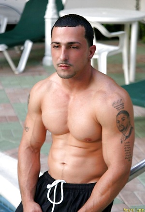 Muscle latin guy Chris Principe jacking off dick