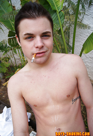 American skater Dustin smoking and jerking off dick