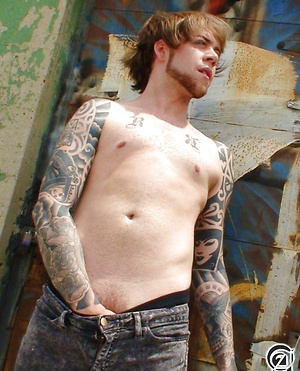 Young Tattooed Emo Punk Sucks His Own Cock