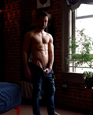Ben Olsen,Ben Olsen is a total exhibitionist and loves show off his big thick cock just for you.