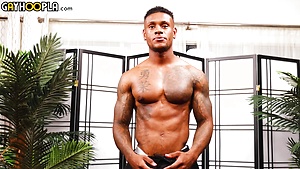 Calvin Beckham Gives Us An Interview AND A Show!