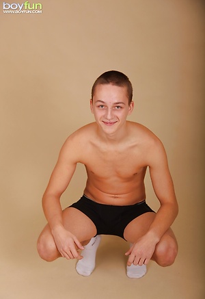 Cute twink Thomas Swings blows his big load.