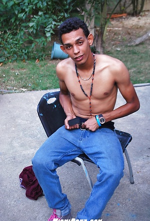 Pablo is a very sexy young Latino!