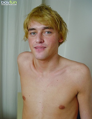 Filip Schubert masturbates on his computer desk.