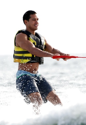 Hot latino star Mario Lopez