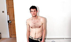 Straight acting, confident and oozing sexuality, Myles Andrew is gonna be so popular, especially when guys see him unloading!