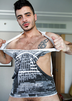 New mate alert - Aro Damacino's first porn shoot