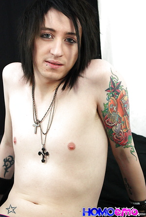 HomoEmo Mylo Fox Jerks Off 5
