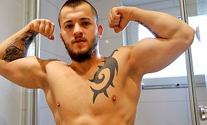 Take a long hot shower with my straight mate David Ivan